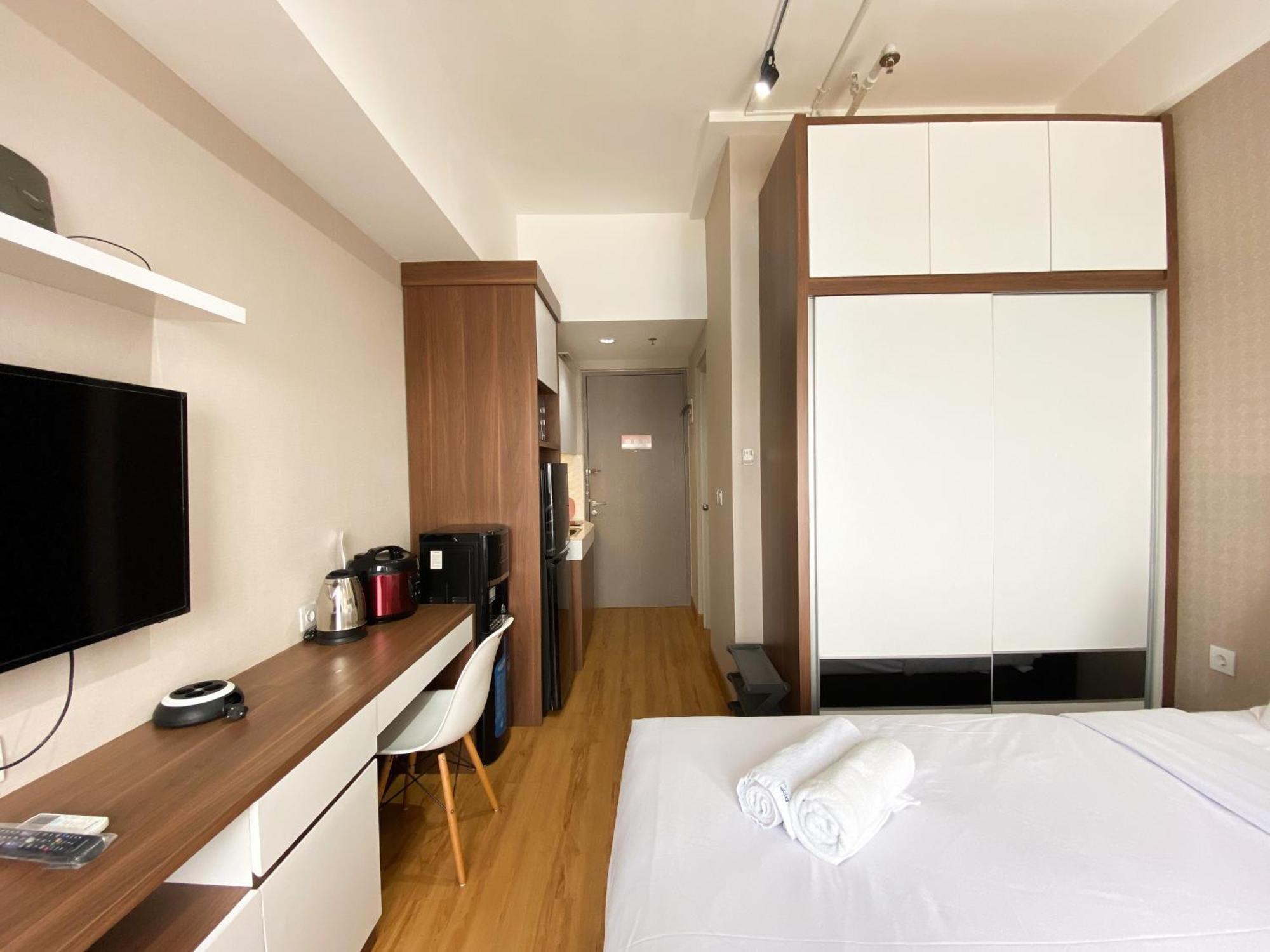 Warm And Cozy Studio At Vasanta Innopark Apartment By Travelio Cikarang Kültér fotó